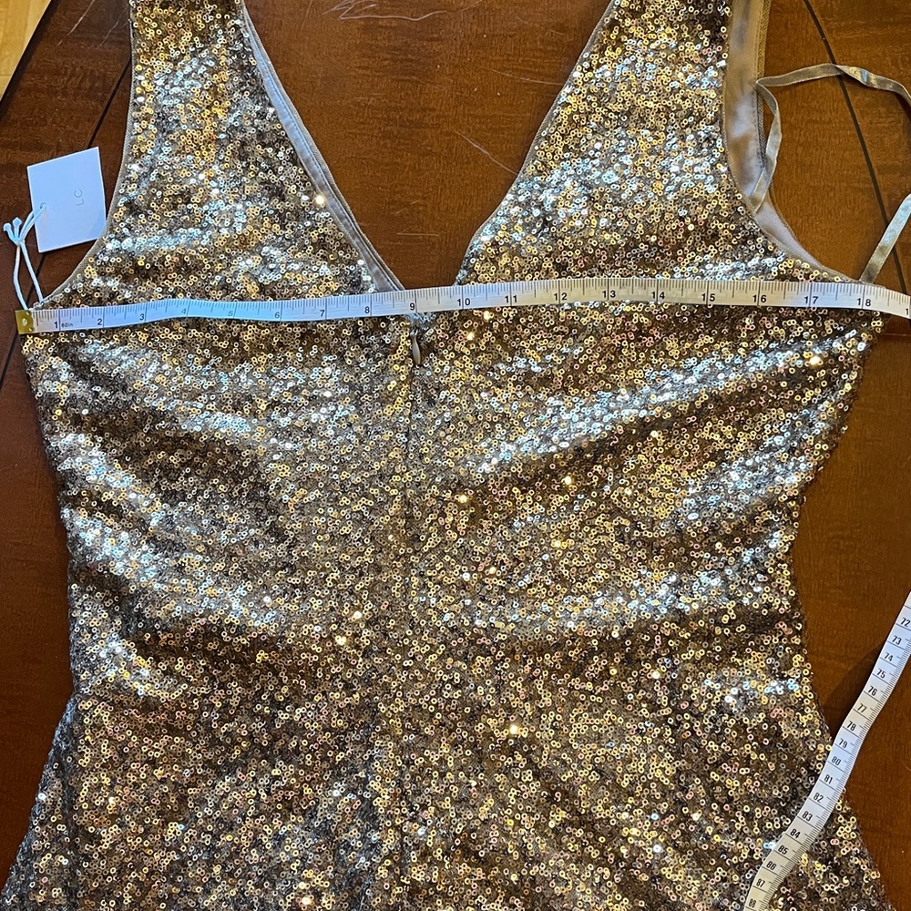 Ralph Lauren Gold Sequined Dress. V-Neck, V-back. Cocktail, formal, party. 14-16 - Picture 10 of 11